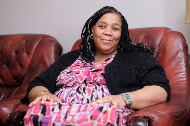 Gặp người phụ nữ da đen bị biến thành da trắng