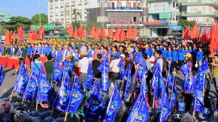 Một số hình ảnh về buổi lễ “Hãy làm sạch biển” tại Sầm Sơn (Thanh Hóa). Ảnh: Nguyễn Quỳnh