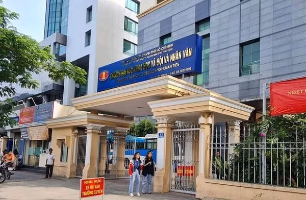 Trường ĐHKHXH&NV TPHCM, nơi có 11 giảng viên kiện Trưởng khoa Hàn Quốc học