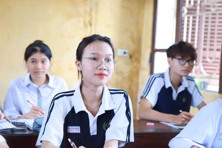 Học sinh Trường THPT Nguyễn Bính ôn thi lớp 12. Ảnh: Đình Tuệ. Học sinh Trường THPT Nguyễn Bính ôn thi lớp 12. Ảnh: Đình Tuệ.