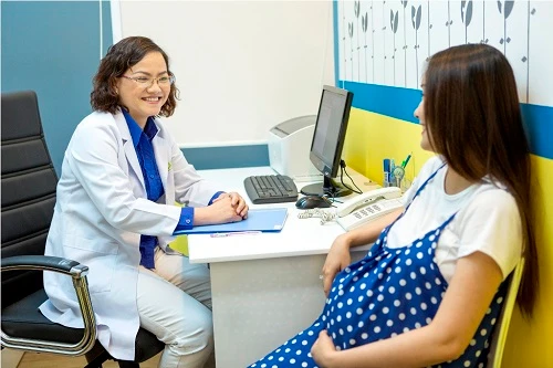 Bệnh con nít tấn công bà bầu