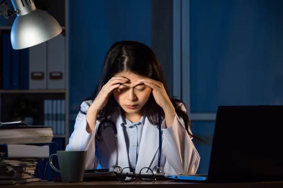 Sau khi con người sử dụng não quá mức, cơ thể mệt mỏi quá độ và dùng một số loại thuốc, có thể gây ra rối loạn chức năng thần kinh trong cơ thể.