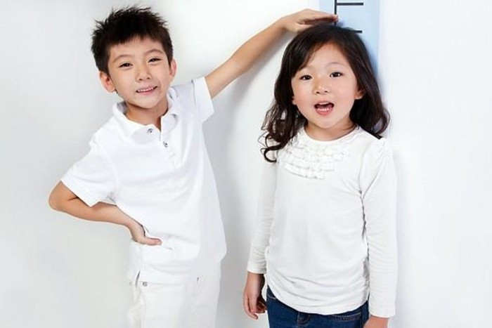Cho con bổ sung quá nhiều canxi khiến bé lùn