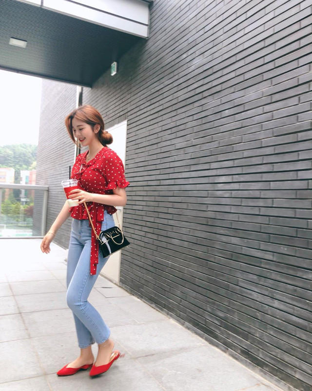 Nàng công sở sẽ luôn trong tâm thế chặt đẹp đồng nghiệp nhờ 15 gợi ý mix đồ này - Ảnh 7. Nàng công sở sẽ luôn trong tâm thế chặt đẹp đồng nghiệp nhờ 15 gợi ý mix đồ này - Ảnh 7.