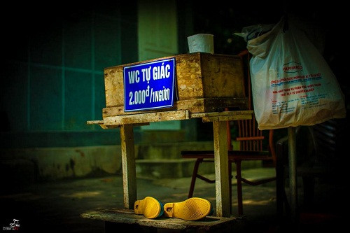 Nhà vệ sinh tự giác.