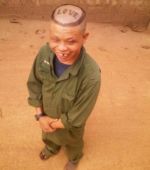 Kiểu tóc chứng minh tình yêu vĩ đại.