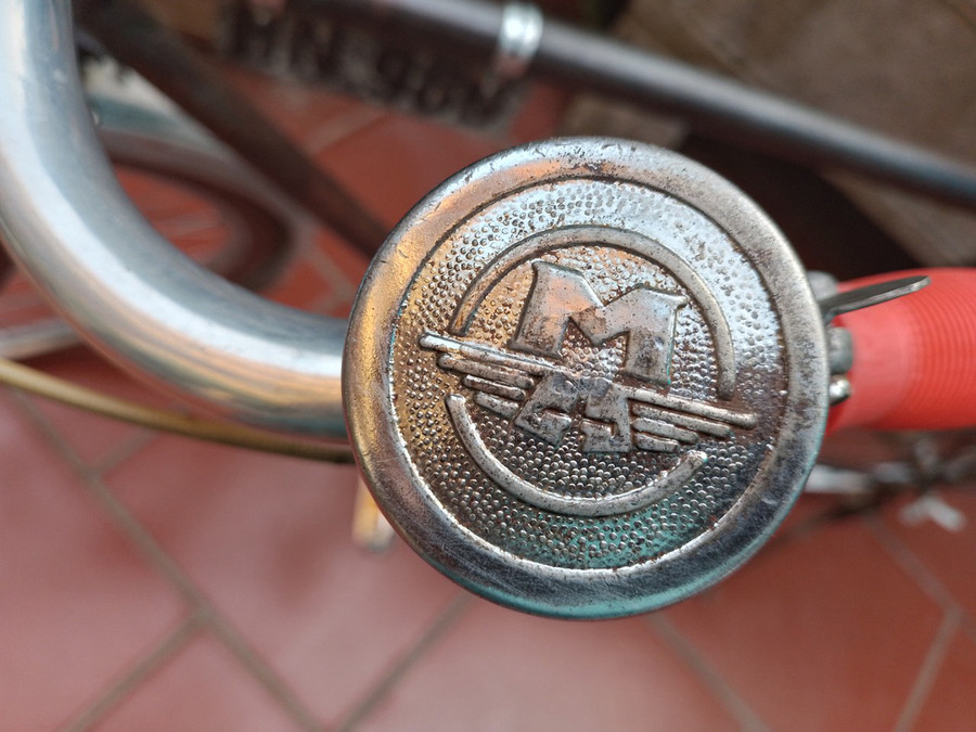 Chuông xe đạp Motobecane nổi tiếng một thời. Ảnh: LT. Chuông xe đạp Motobecane nổi tiếng một thời. Ảnh: LT.