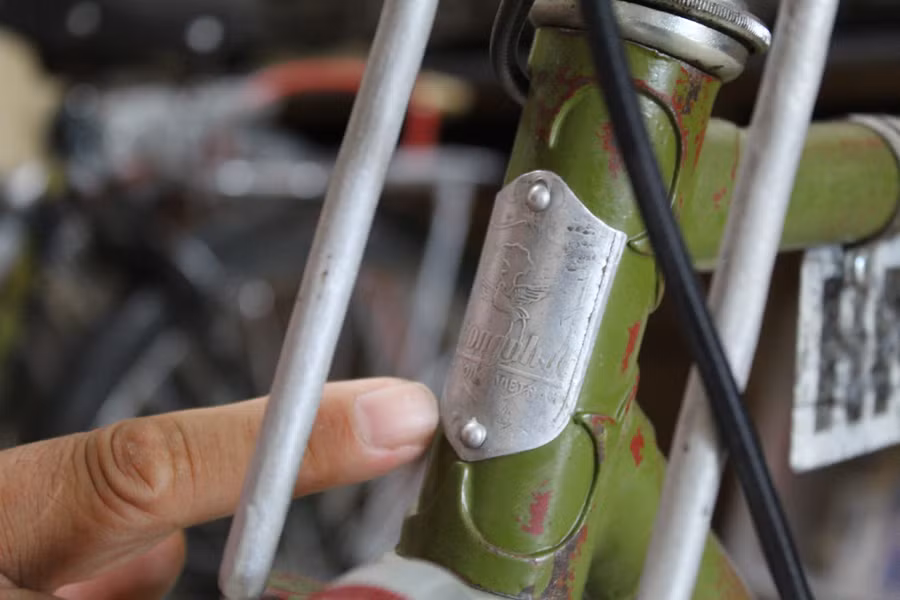 Mác của chiếc xe đạp Thống Nhất - huyền thoại một thời. Ảnh: LT.