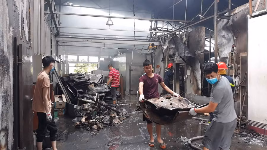 Hiện trường vụ cháy. Hiện trường vụ cháy.