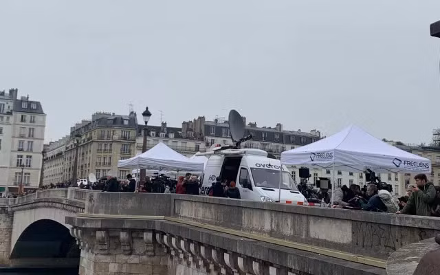 Công bố thiệt hại ban đầu trong vụ cháy ở Nhà thờ Đức Bà Paris ảnh 2