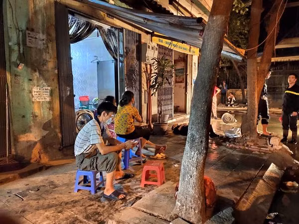 Ông Thịnh cho rằng việc hít khí thải là hoá chất rất độc hại cho sức khoẻ người dân.