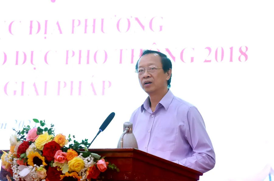 Thứ trưởng Phạm Ngọc Thưởng phát biểu chỉ đạo tại hội nghị. 