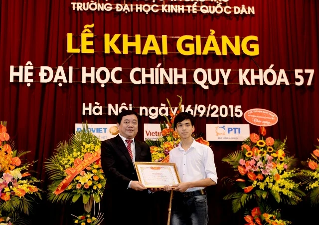 Trường Đại học Kinh tế Quốc dân khai giảng năm học mới