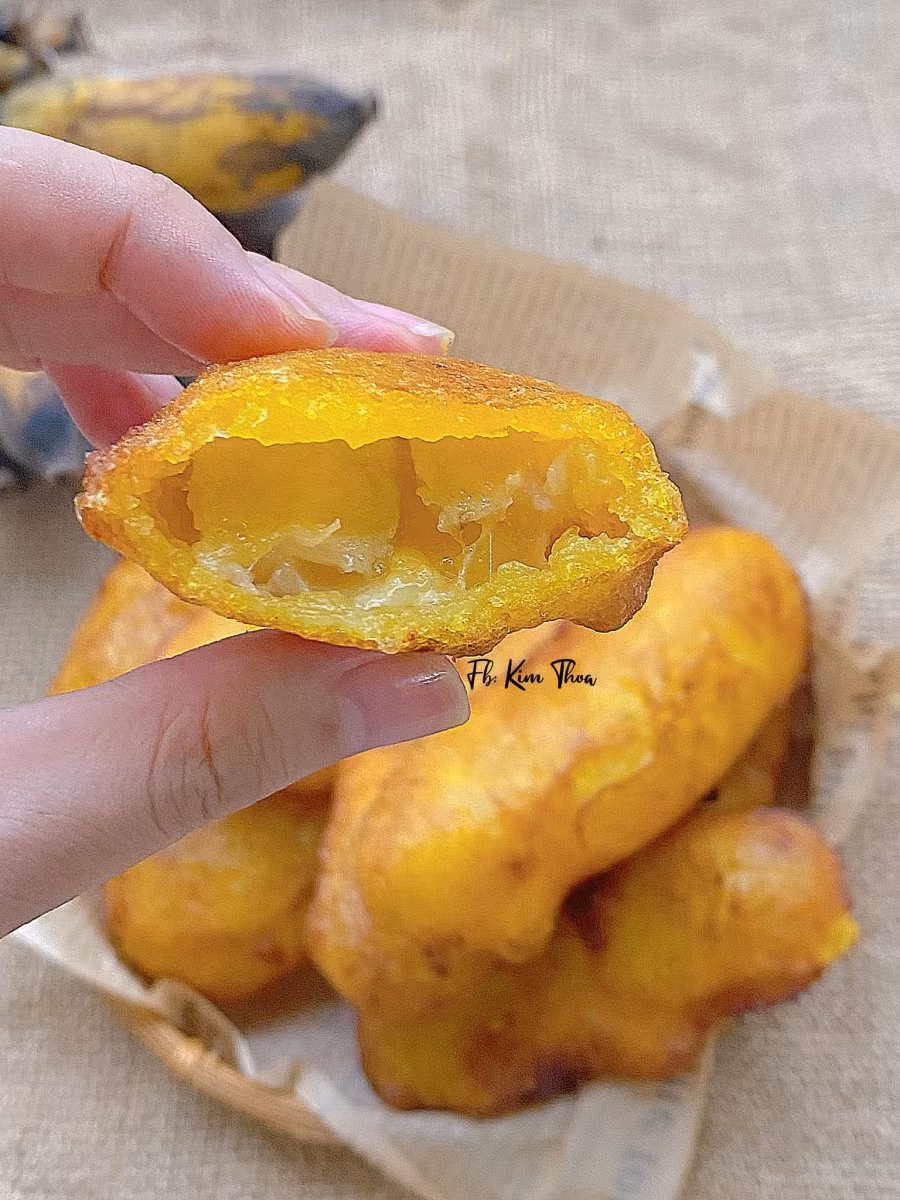 Tận dụng cơm nguội, mẹ đảm làm bánh chuối thơm ngon, giòn rụm ảnh 1