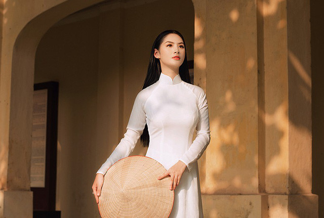 Bên cạnh đó, Phương Anh cũng có khả năng sử dụng thành thạo Tiếng Anh.