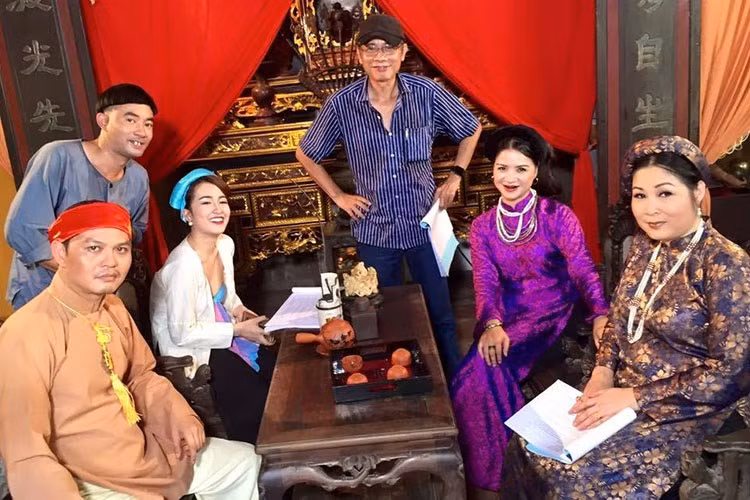 Nhộn nhịp thị trường phim hài Tết