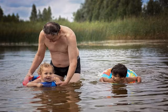 Chùm ảnh: Khi các ông bố yêu con, thì tình yêu ấy sẽ có “hình dáng” như thế này - Hình 14