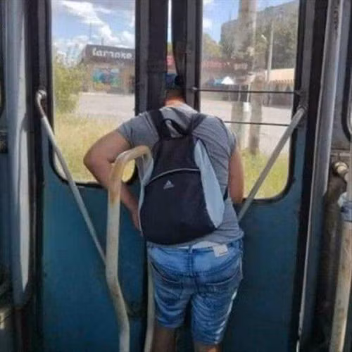 Vì đâu nên nỗi.