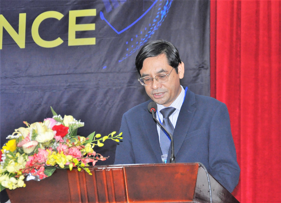 PGS.TS Trần Văn Hòa - Hiệu trưởng Trường ĐH Kinh tế (ĐH Huế) phát biểu tại Hội thảo.