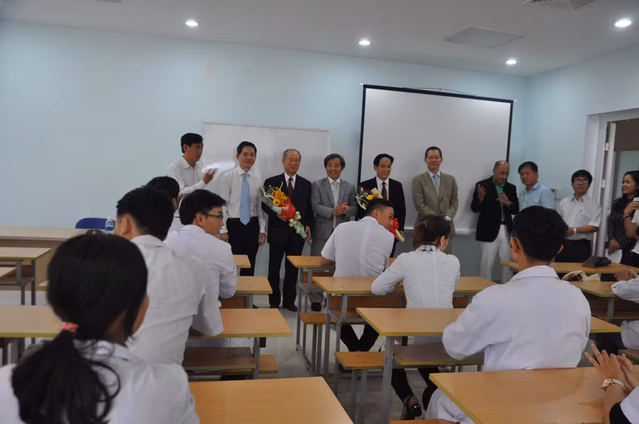 Đến nay, khoa Y dược đã hình thành được 2 Trung tâm Huấn luyện lâm sàng tại Bệnh viên Đà Nẵng và Bệnh viên Ung Bướu Đà Nẵng.