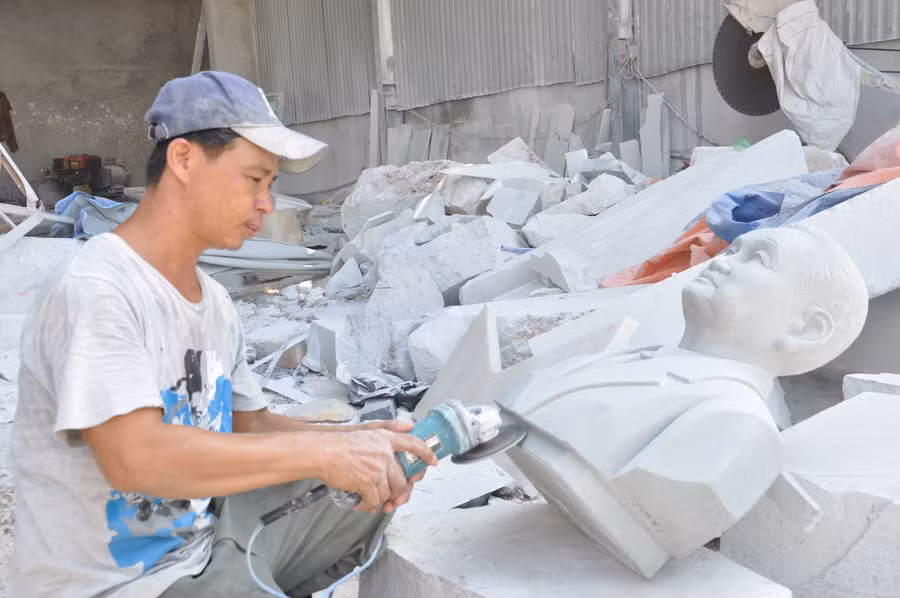 Làng đá mỹ nghệ Non Nước lớn nhất Việt Nam sôi động mùa Tết