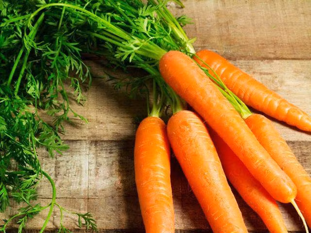 Cà rốt chứa hàm lượng cao flavonoid thực vật và beta-carotene, giúp kích thích và cải thiện chức năng gan.
