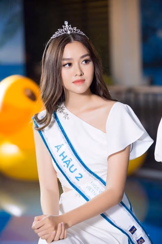 Chi gai co gu an mac ca tinh, noi loan hon han A hau Tuong San hinh anh 2 