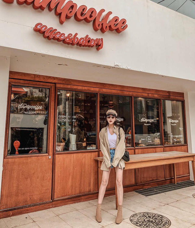 Hè sắp qua thu sắp đến mà còn chưa sắm cho mình một chiếc sơ mi oversize thì style của bạn đã tụt điểm vài phần - Ảnh 4. Hè sắp qua thu sắp đến mà còn chưa sắm cho mình một chiếc sơ mi oversize thì style của bạn đã tụt điểm vài phần - Ảnh 4.