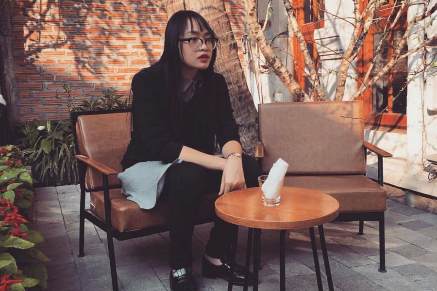 Gu ăn mặc cá tính, nổi loạn của chị gái Á hậu Tường San ảnh 5 Chi gai co gu an mac ca tinh, noi loan hon han A hau Tuong San hinh anh 6