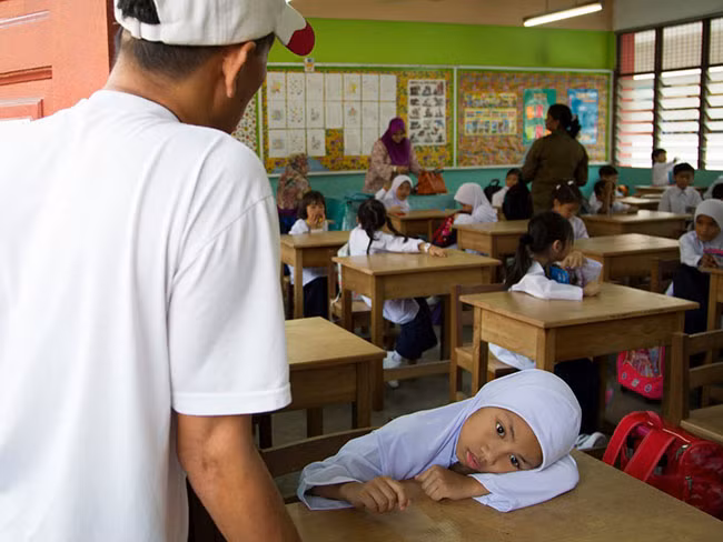 su khac biet thu vi trong ngay tuu truong cua hoc sinh khap the gioi hinh anh 8