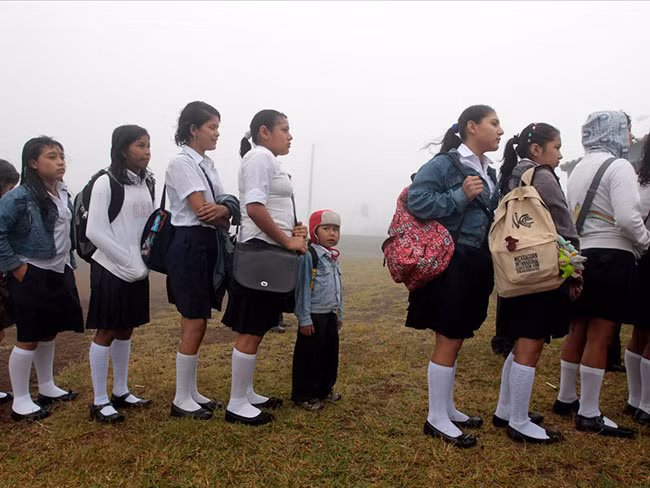 su khac biet thu vi trong ngay tuu truong cua hoc sinh khap the gioi hinh anh 9