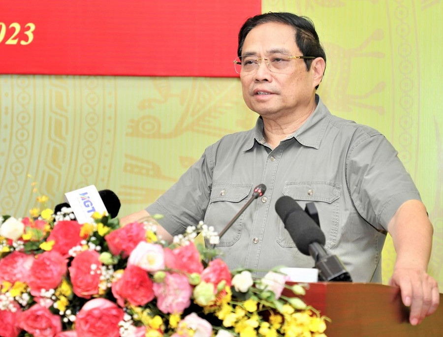 Thủ tướng Chính phủ Phạm Minh Chính phát biểu tại buổi làm việc. Thủ tướng Chính phủ Phạm Minh Chính phát biểu tại buổi làm việc.