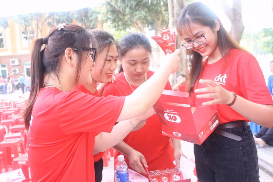 Đông đảo bạn trẻ tham gia chương trình này