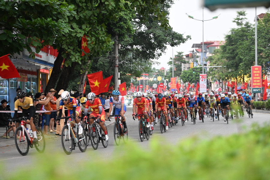 Các vận động viên tham gia tranh tài.