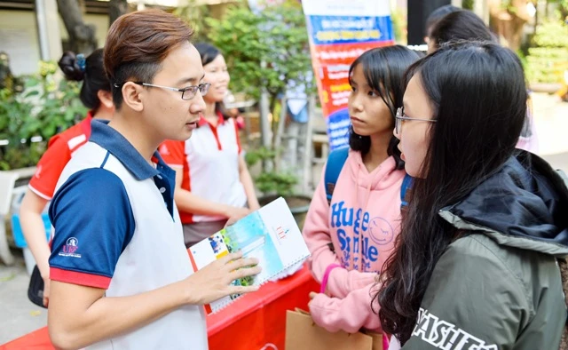 Tuyển sinh ĐH, CĐ 2018: Điểm chuẩn dự báo sẽ tăng theo nhóm ngành