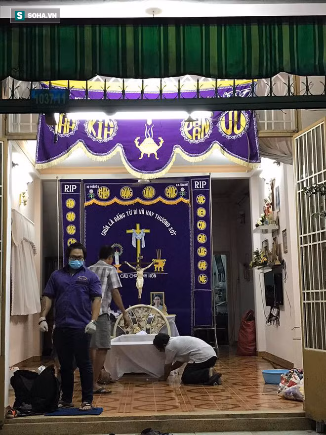 Câu chuyện của ông chủ trại hòm: Tắm xác từ năm 14 tuổi, chưa từng sợ hãi người chết! - Ảnh 1.