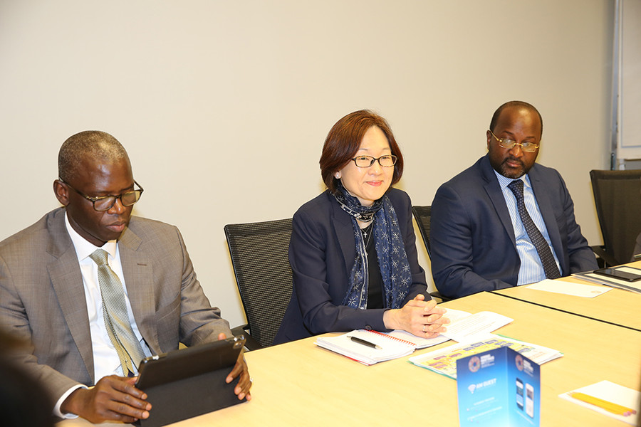 Bà Lesy Goh, Giám đốc Kiến trúc và Công nghệ WB tại cuộc làm việc với Bộ trưởng, Chủ nhiệm VPCP Mai Tiến Dũng - Ảnh: VGP Bà Lesy Goh, Giám đốc Kiến trúc và Công nghệ WB tại cuộc làm việc với Bộ trưởng, Chủ nhiệm VPCP Mai Tiến Dũng - Ảnh: VGP