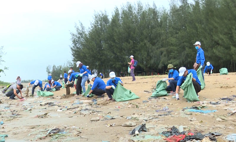 Rác thải nhựa: Dùng một lần, hệ lụy nghìn năm