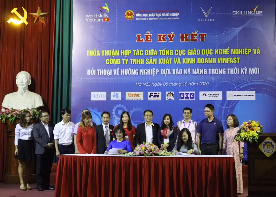 Lễ ký kết biên bản ghi nhớ hợp tác trong lĩnh vực đào tạo kỹ năng nghề giữa VinFast và Tổng cục Giáo dục Nghề nghiệp - Bộ Lao động Thương binh và Xã hội