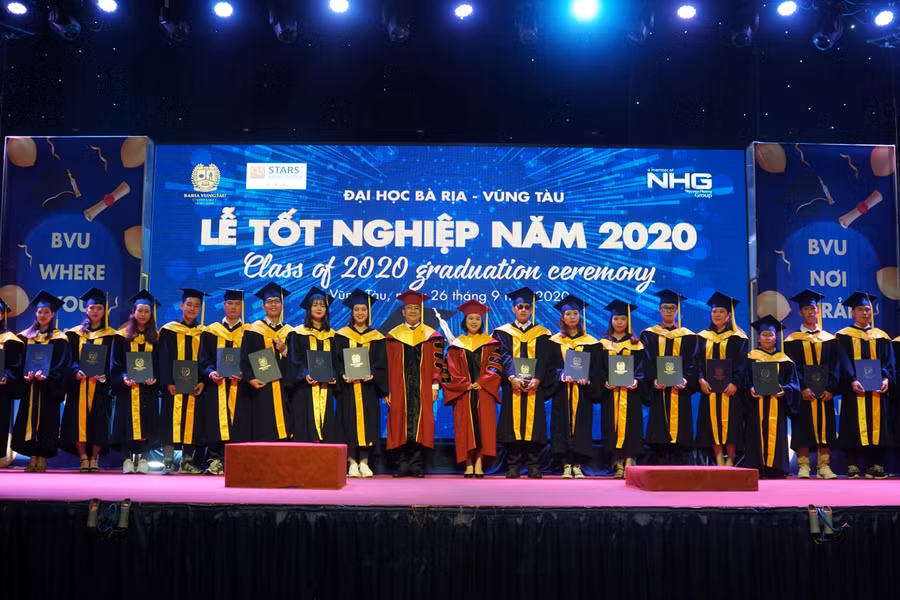 Cơ sở mới của BVU chuẩn bị xây dựng tại đường 3 Tháng 2, phường 11, TP Vũng Tàu của BVU có diện tích 87.000 m2 với mật độ phủ xanh lên đến 75%, hệ thống cây xanh, thảm cỏ và hơn 300 loài thực vật, tạo nên môi trường trong lành, xanh mát cho sinh viên. 