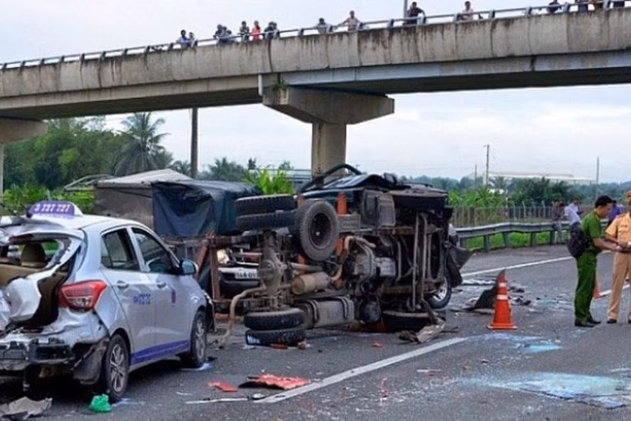 21 người chết do tai nạn giao thông ngày đầu nghỉ Tết