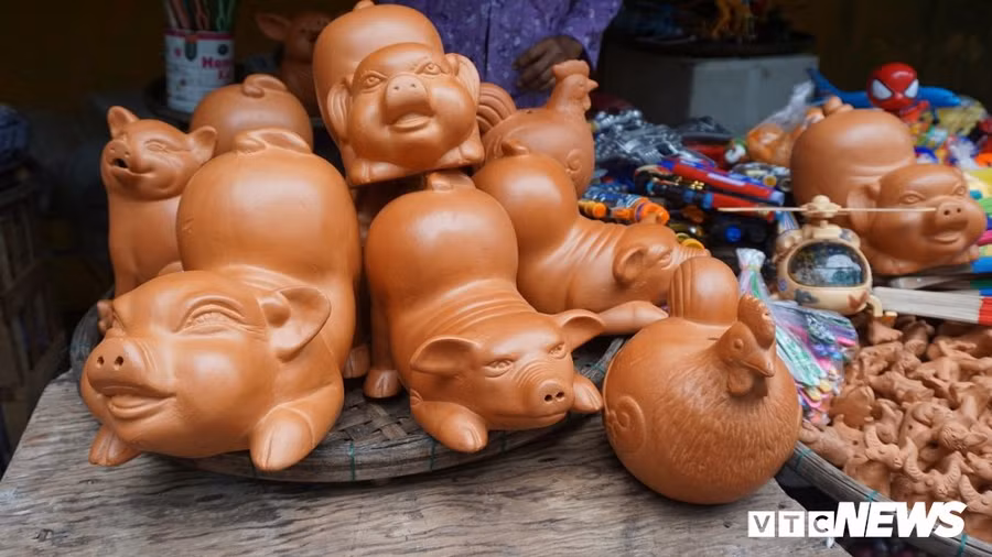 Nam Hoi, ve lang gom 500 nam tuoi xem nghe nhan nhao dat nan heo hinh anh 9