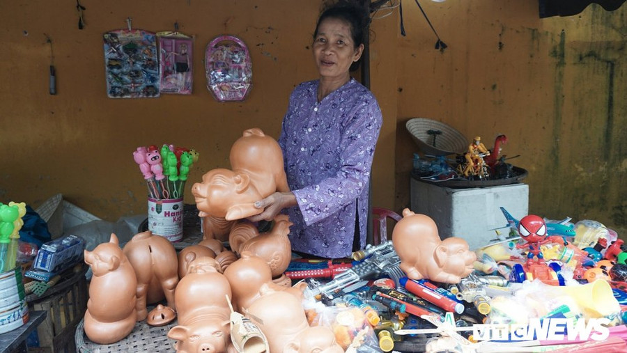 Năm Hợi, về làng gốm 500 năm tuổi xem nghệ nhân nhào đất nặn heo ảnh 8 Nam Hoi, ve lang gom 500 nam tuoi xem nghe nhan nhao dat nan heo hinh anh 8