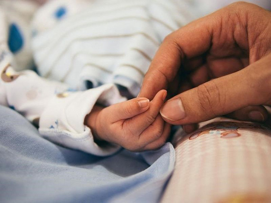 Kiện cha mẹ vì sinh ra mình mà không hỏi ý trước - Hình 1