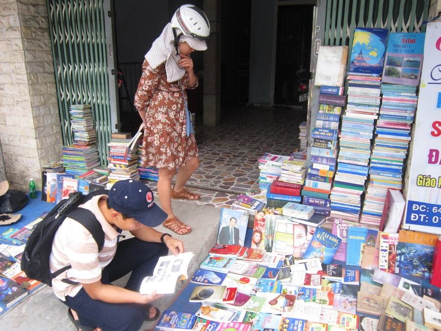 Nhiều người tìm mua bộ truyện tranh xuất bản trong những năm 1990