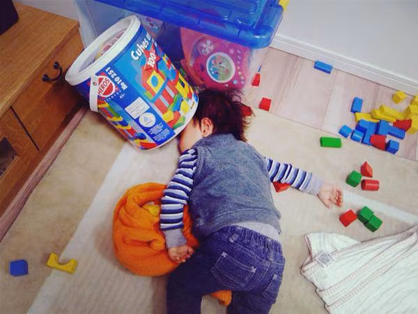 me bim sua thich thu khoe anh con yeu ngu say voi nhung tu the sieu ba dao - 16