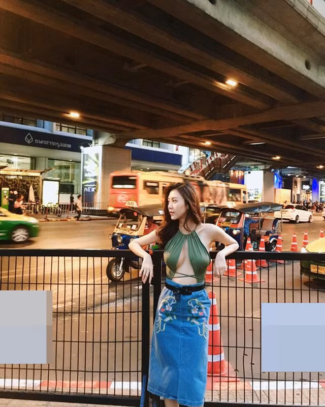  Cho đến giữa năm 2017, Ngọc Châm dính phải scandal tình cảm. 