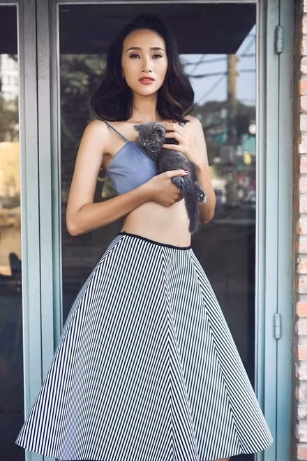 ... hay cô gái điệu đà, nữ tính.