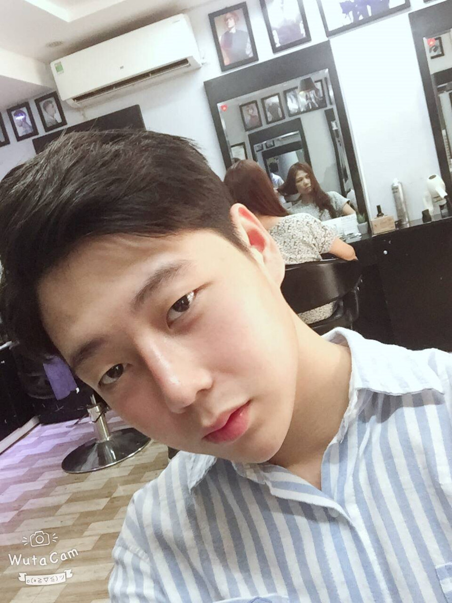 Chàng điều dưỡng đa tài dễ bị nhầm là Oppa Hàn vì quá điển trai, phong cách! ảnh 2 Chàng điều dưỡng đa tài dễ bị nhầm là Oppa Hàn vì quá điển trai, phong cách! ảnh 2