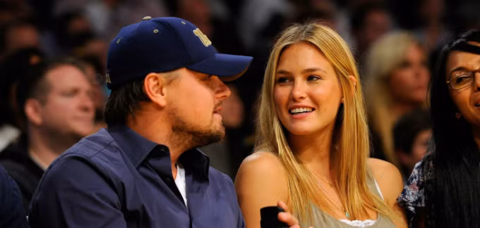 Siêu mẫu Israel có mối tình 6 năm với diễn viên Leonardo DiCapro. Ảnh:Forward.